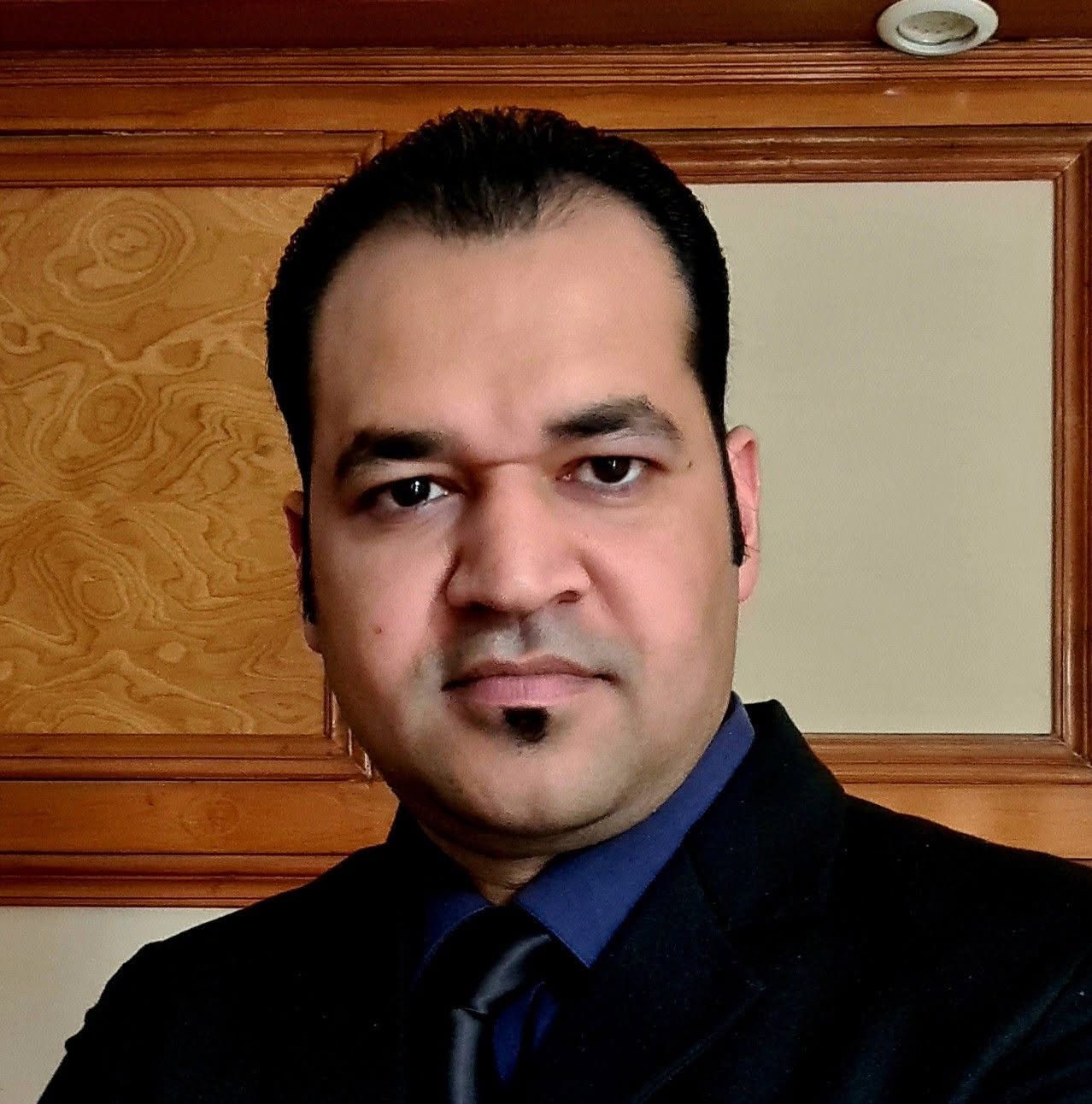 Adv. Ekant Agarwal